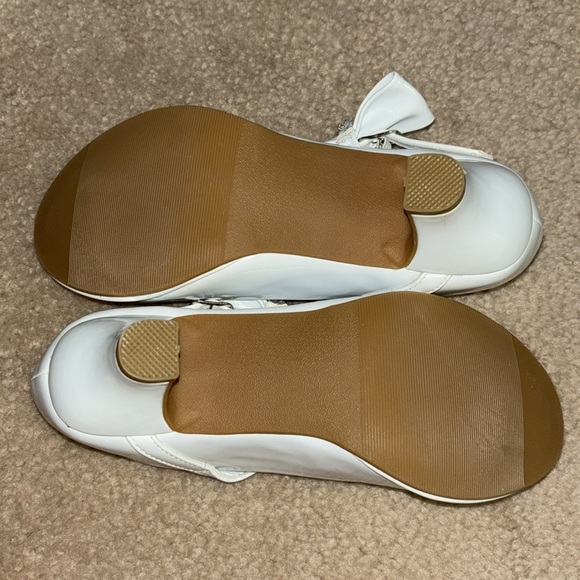 Swea’ Pea & Lilli white heels with socks - Picture 3 of 9